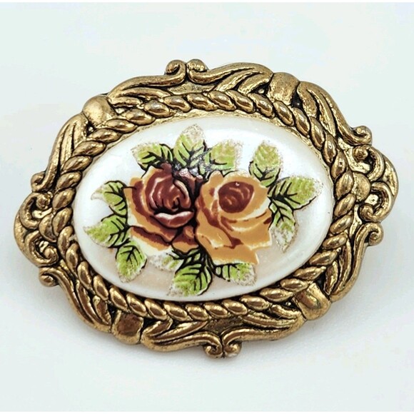 Vintage Estate Cameo Style Cottagecore C-Clasp Floral Transfer Oval Pin Brooch - Picture 8 of 8